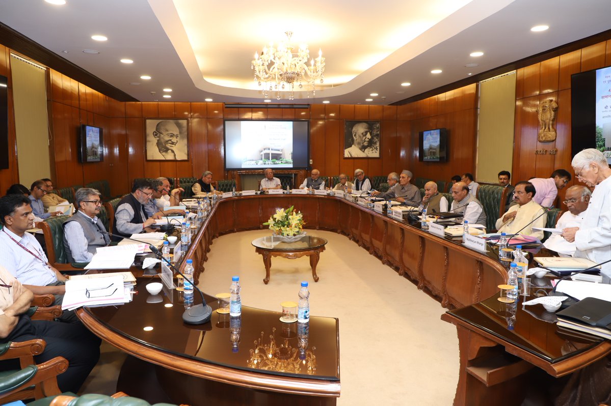 dr_maheshsharma's tweet image. Attended the 43rd annual general meeting of the Nehru Memorial Museum and Library #NMML chaired by HM Shri @rajnathsingh Ji in New Delhi today.