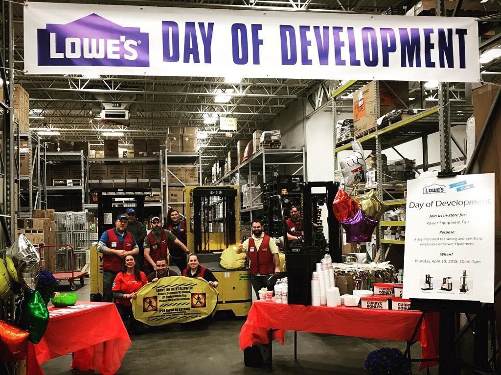 LowesCareers's tweet photo. At Lowes, we’re dedicated to the development of our employees. Today, our stores nationwide will participate in a Day of Development, a program designed to provide resources &amp; training for the professional growth of our staff. Visit https://t.co/AYLMmwrdgd to join us! #LowesLife https://t.co/lm07bHY93J