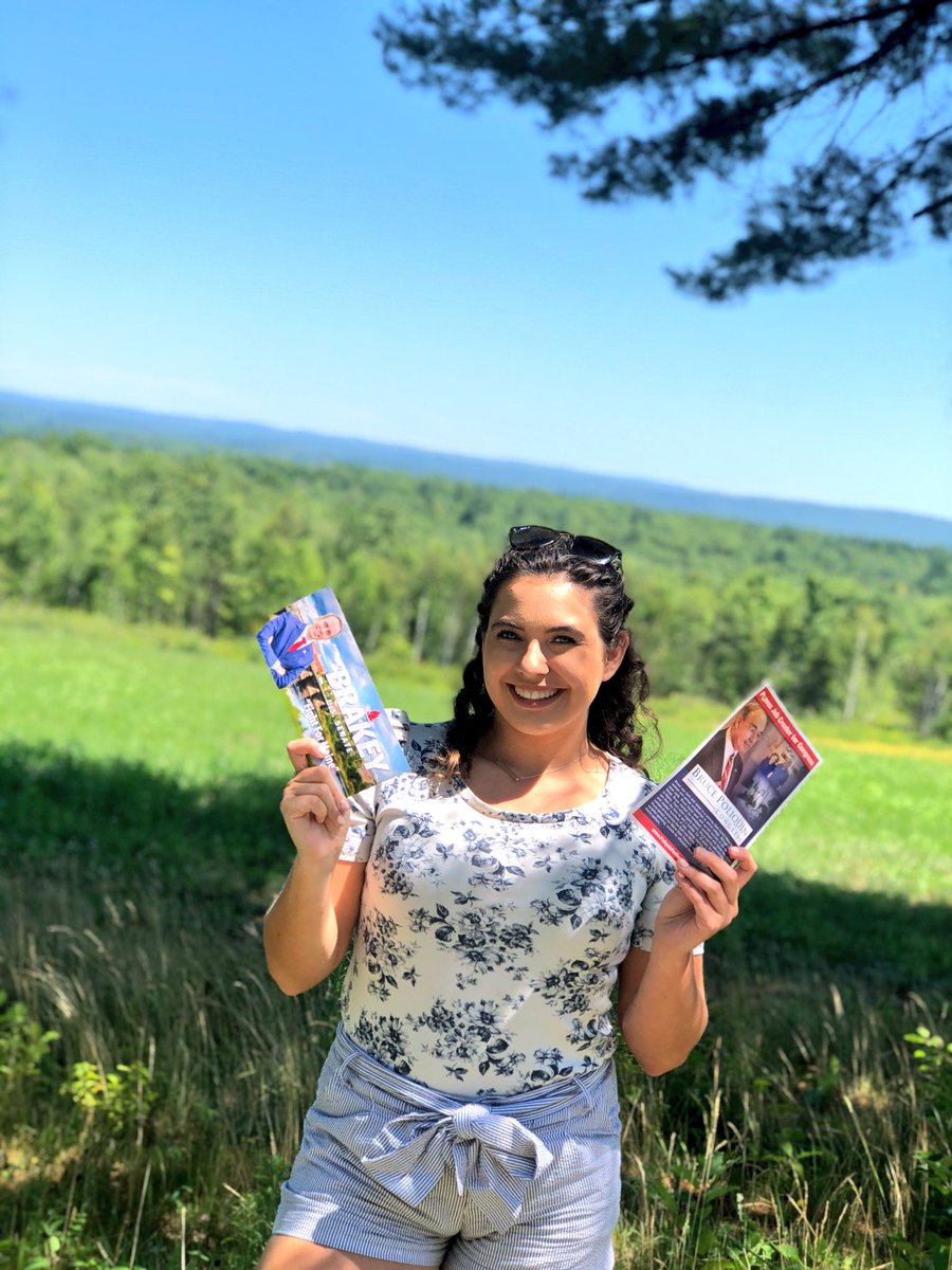 samclark2019's tweet photo. You always get the best views when knocking doors in Central Maine. I’m looking forward to our NWOA where we will be all over the state supporting the GOP ticket! To find our locations click here ▶️▶️▶️https://t.co/GeIdDZupMA #LeadRight #DefyHistory #TeamMaine https://t.co/97NsBirFEN
