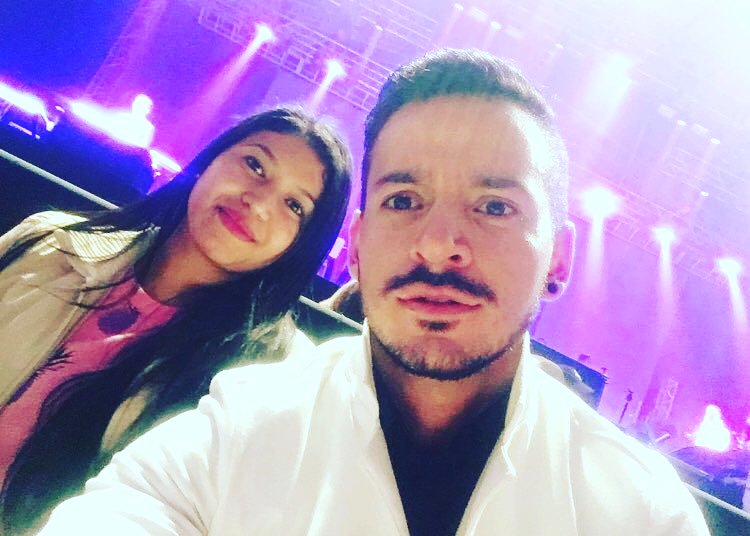 lakoreana's tweet photo. #TBT Con mi amigo @angelito6r el año pasado en Bogotá disfrutando de lo que mas nos gusta, la musica de nuestra @ANAGABRIELRL 🎶❤ ... Que se repita! #RecopilandoAmor #EstamosaTiempo https://t.co/YSf7jB9uih