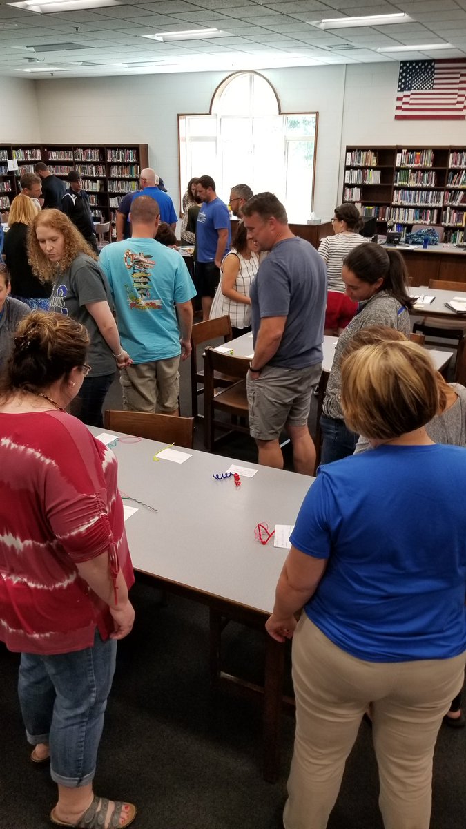 rodaniel's tweet photo. Doing a gallery walk of our 'What does learning look like sculptures?' as part of #AdolescentLiteracy #kyclfluent Beginning our two year journey together @LaRueCounty @LaRueCountyHigh https://t.co/8gPJnN5Lp0