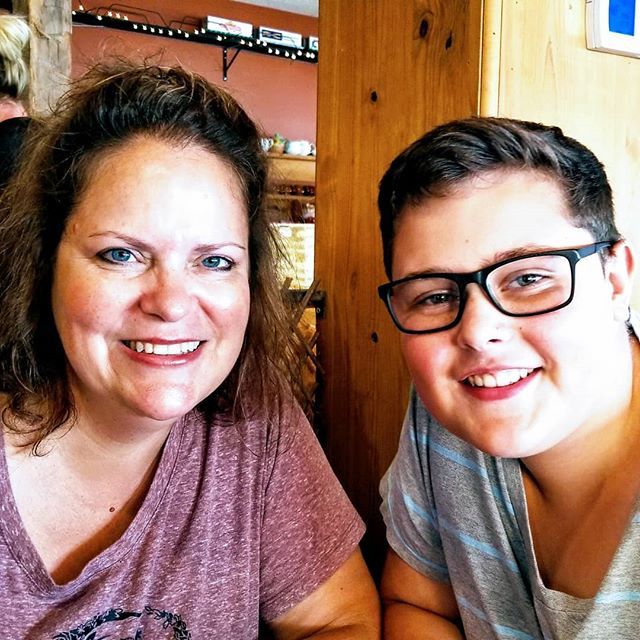 mwiz's tweet photo. Staycation fun #puslinchmarina #massiveburgers #funandrelaxation https://t.co/Arb4GM4CjV
