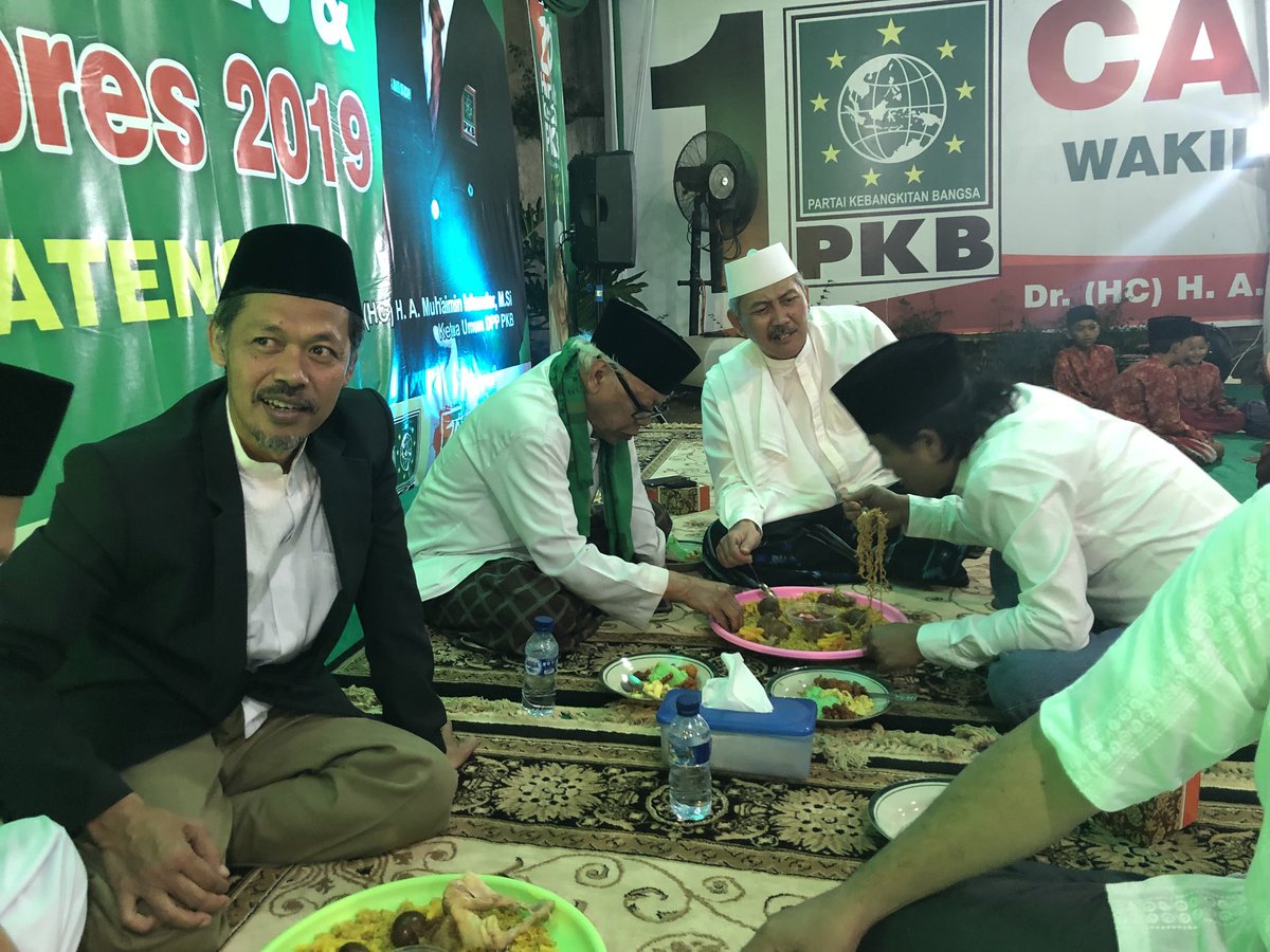 <a href="/Sukirman_Kir/">Sukirman</a> <a href="/dpwpkbjateng/">PKB Jawa Tengah</a> <a href="/yusuf_ch/">M Yusuf Chudlory</a> <a href="/muzamilmahmud/">muzamil</a> <a href="/cakimiNOW/">A Muhaimin Iskandar</a> <a href="/DPP_PKB/">DPP PKB</a> <a href="/nu_online/">NU Online</a> <a href="/akk_karding/">Kadir Karding</a> <a href="/idafauziyah/">Ida Fauziyah</a> <a href="/masbams70/">Bambang Susanto</a> Dahar sareng