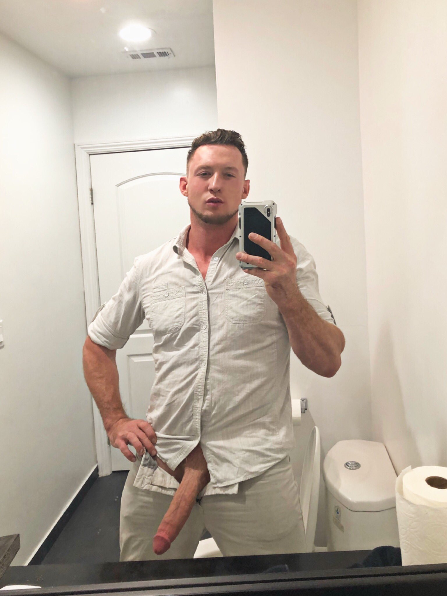 DjDQ4zQUYAAwpsZ.jpg:large