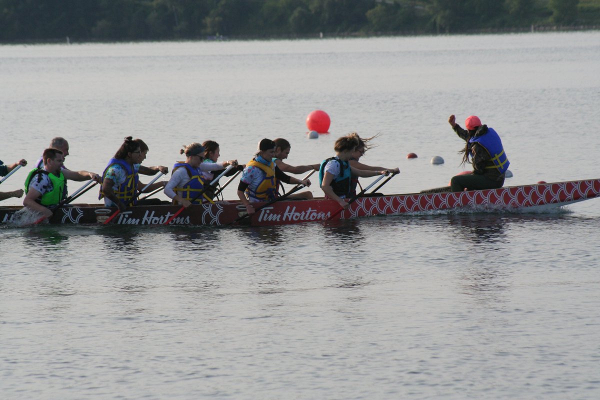 BarrieDBFest's tweet photo. #TBT to the winners of 2017’s Bruce Saunders Rookie of the Year Award, the Mermen &amp; Mermaids! #dragonboat #BDBF2018 https://t.co/oNTSL1WhzJ