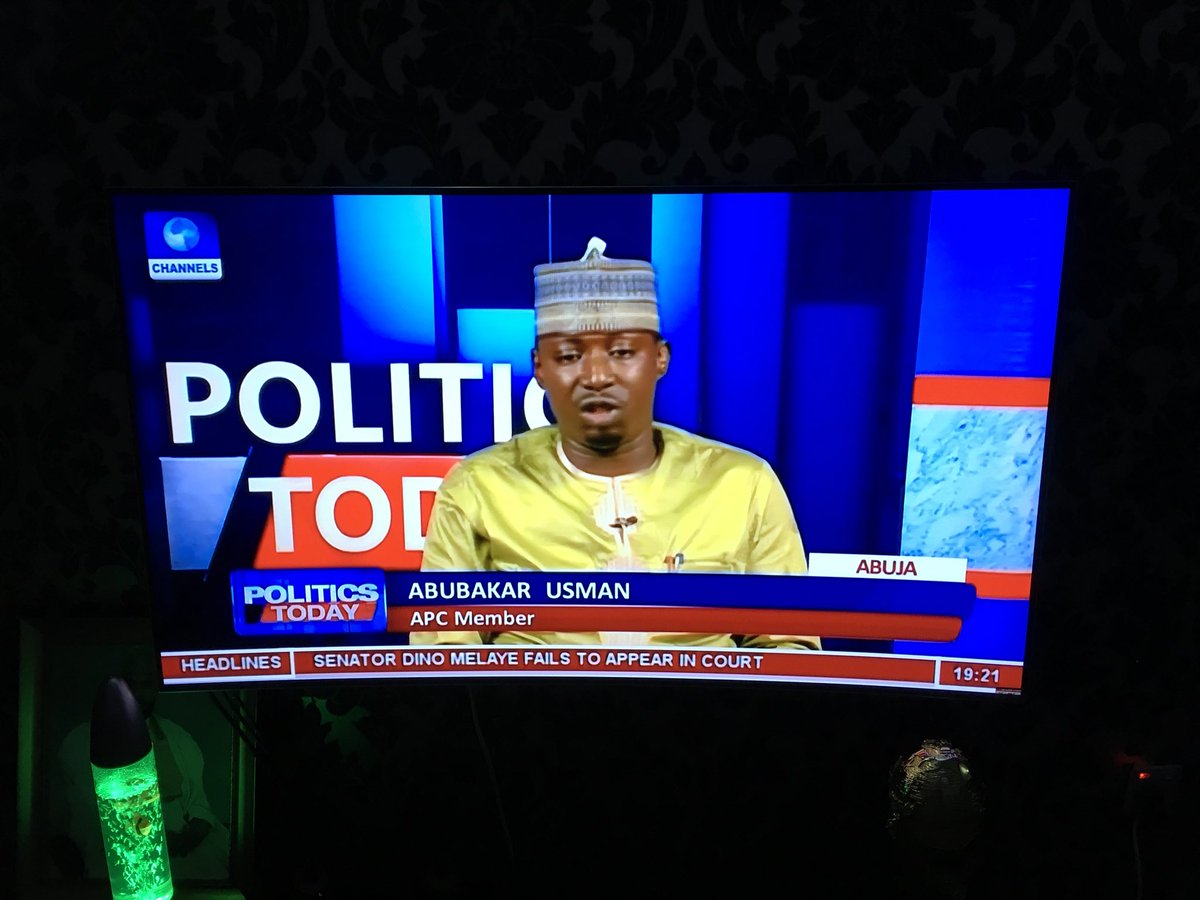 AyoOyalowo's tweet image. Our own @MrAbuSidiq doing it for the love of the party. @OfficialAPCNg