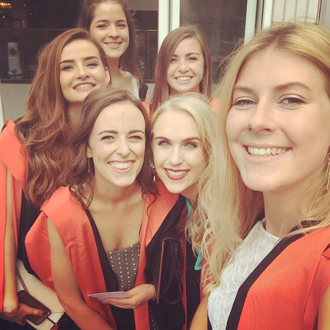 GemmaFagan's tweet photo. Finally graduated as a Dietitian 🎓🍎🍾 @KingsCollegeLon thank you for the best group of friends I could ask for ❤️ https://t.co/zS4DrN80Ds