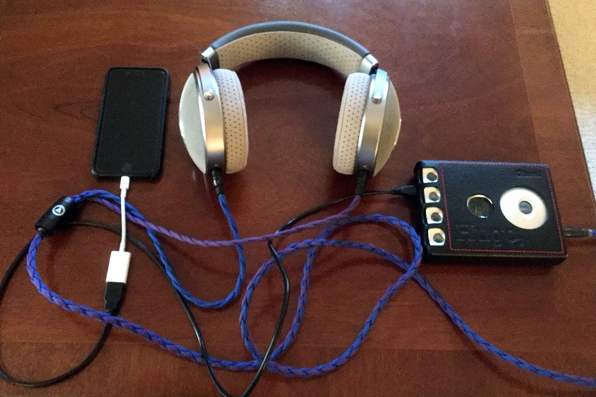 Check out this send in from Mike and his purple and blue Mongrel cable for the Focal Clear headphones to Chord Hugo 2 🎧 #focalclear #focal #focalheadphones #chordhugo2 #chordhugo #chordelectronics #dac #amp #highresolutionaudio #highfidelity #audiophile #headphones #hugo2 #elear