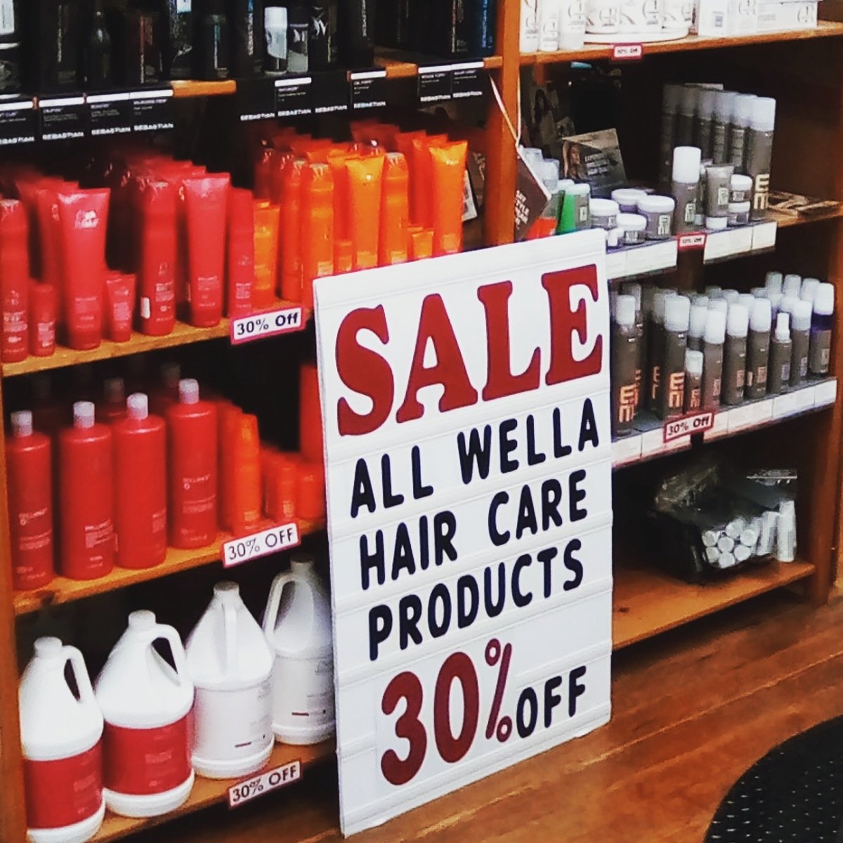 Come and check our Wella Sale!! We have 30% off on all hair care products!! 🔥🔥

#sanantonio #sales #wella #wellahair #barber #barbershop #hairstyles #summertime #follow #followers #change #texas #beautycare #cosmetics #shampoo #wellahair #wellaprofessionals #wellacolor #wella