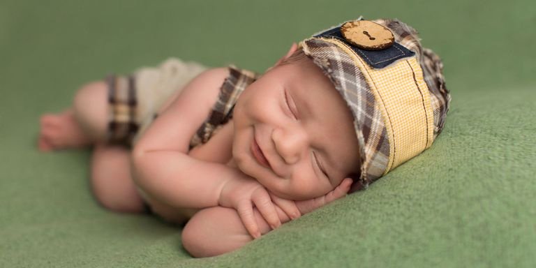 cos_2be's tweet photo. His little hands stole my heart. His little feet ran away with it
#newborn  #mom  #mother  #parenting  #babyboy  #momlife  #Fatherhood  #love  #sweetbaby  #babies  #cos2Be https://t.co/rTwfpgjpbA