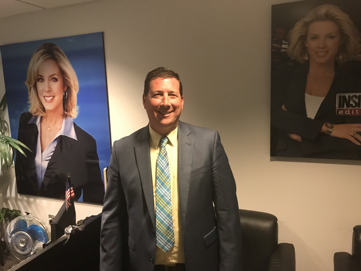 HackedAgainBook's tweet image. Catch Cybersecurity expert @ScottBVS on @InsideEdition tonight 7pm ET as he gets inside Putin&apos;s soccer #spyball gift to Trump