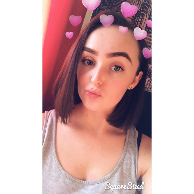 Charl_Wardyy's tweet photo. So glad I finally got the guts to get the chop💇🏽‍♀️ I now am able to donate over 13 inches of hair to @LPTrustUK   so that it can be made into a wig for someone in need❤️❤️ https://t.co/Ar6gwevMtI