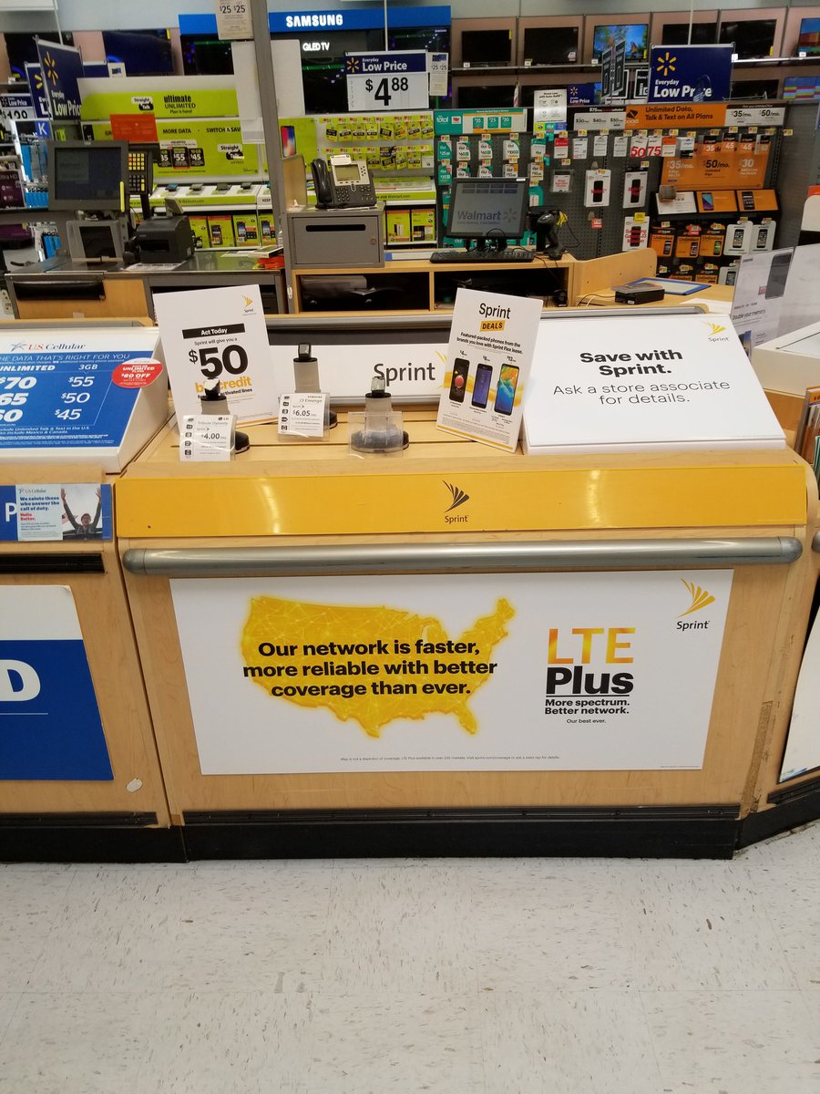 Walmart Muscatine is set and almost ready.  Anderson is getting the phones and then display is done.  So, excited to start Rockin with #SprintUnlimitedPlus. <a href="/AzraSmailagic/">Azra Smailagic</a> <a href="/TimMiller44/">Tim Miller</a> <a href="/CjDrikakis/">CJ Drikakis</a>