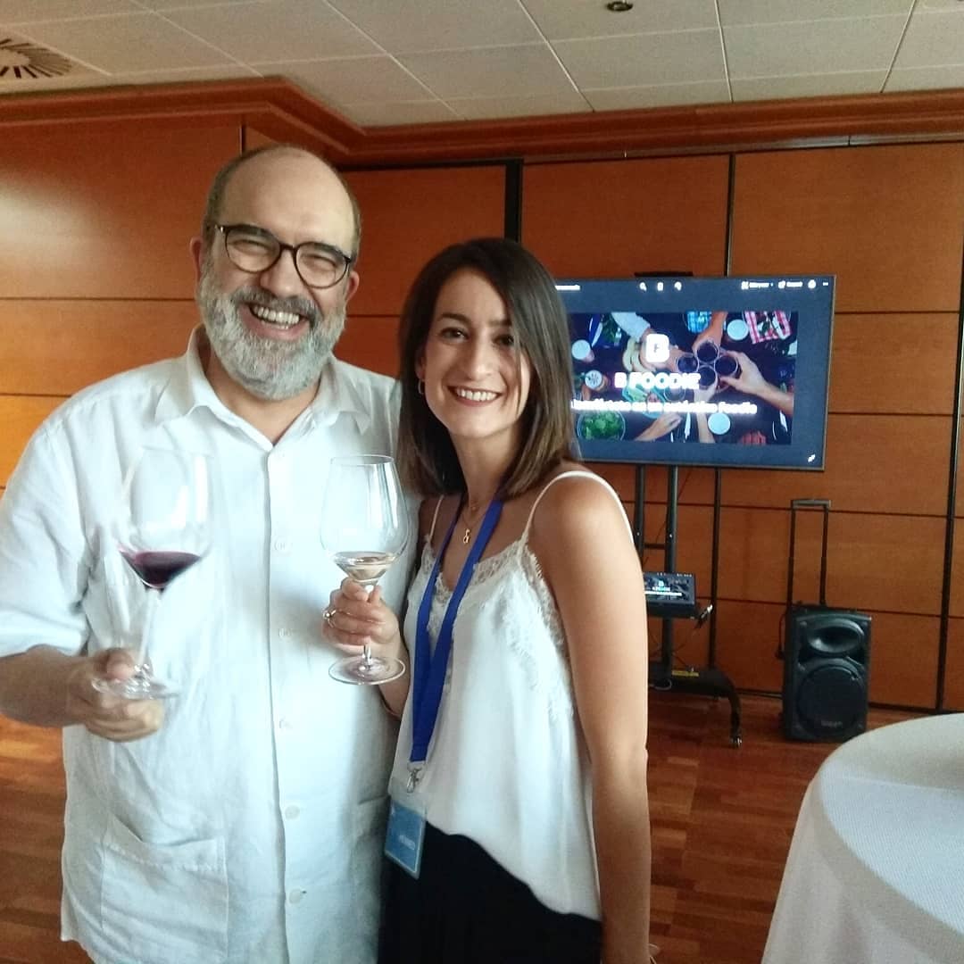 Hiberus's tweet photo. Hoy contamos en #HiberusEcosystem con la presentación de @bfoodieapp, una aplicación que permite a sus usuarios descubrirbsitios especiales de forma geoposicionada. Además han venido proyectos emprendedores gastronómicos como Dulces Locuras, Flores en la Mesa o 6DLab. https://t.co/puwnYJpxZP