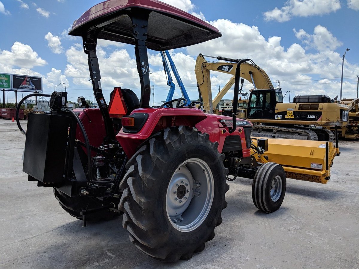 mecomiami's tweet photo. We have a customized broom tractor available—perfect for asphalt &amp; roadway contractors. Reach us directly at (305) 773-7065 for more details. https://t.co/ZXMQt5vyW4