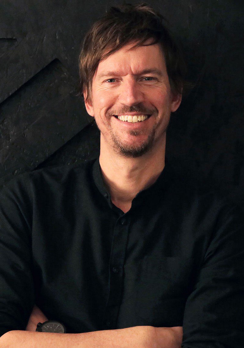 thenextgag's tweet photo. INTERVIEW: Rogier Vijverberg — Founder &amp; Executive Creative Director, SuperHeroes Worldwide https://t.co/OxjS6UIFvo https://t.co/HFGt0L3caH