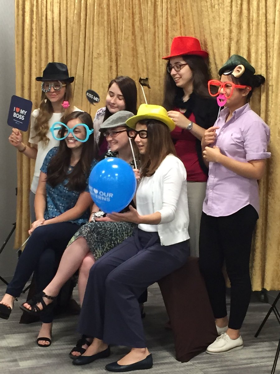 daniharmon8's tweet photo. Our way of saying โthanksโ to all our interns...a scavenger hunt and an ice cream social! #NationalInternDay #LifeAtKoch #InternAtKoch https://t.co/gSstG9O2In