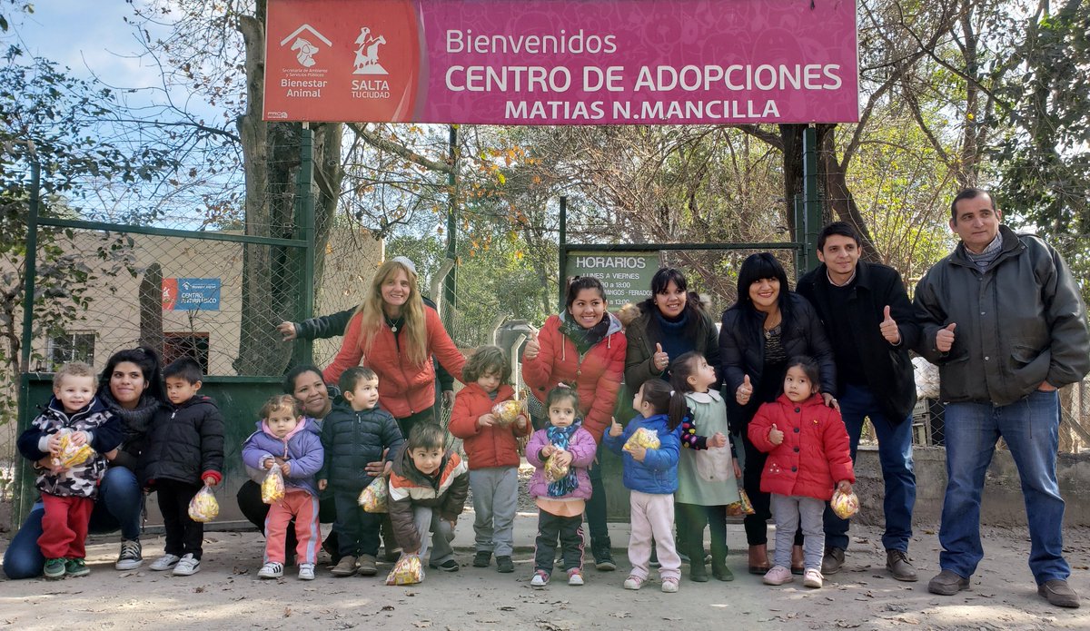 CristinaGomezOK's tweet photo. #Hoy en el Centro de Adopciones de @MuniSalta acompañamos la visita del jardincito de Noe @GustavoSaenzOK @CooperadoraSalt #EducandoElCorazon https://t.co/IdwZmThSS5