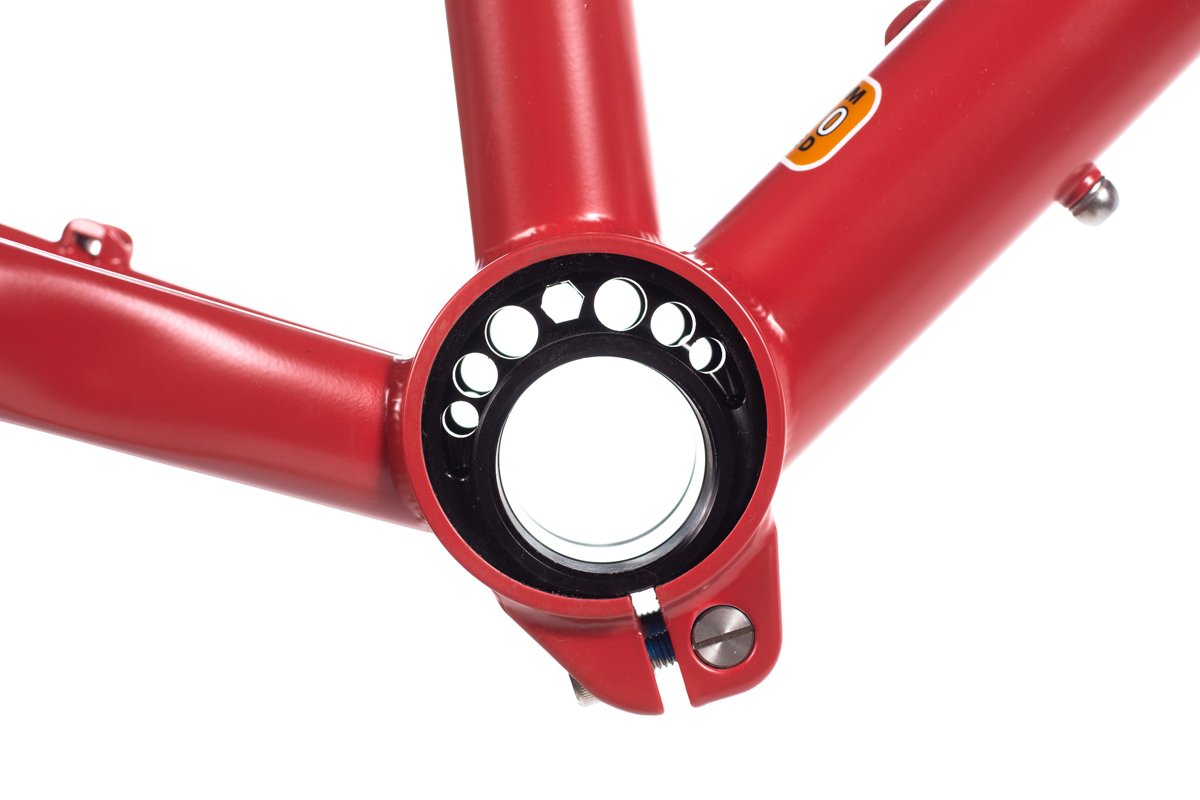 Medium LWB Plus Frames are back and now available in red (Pantone 7621)! 
#jonesbikes #jonesplus #bikeframe #frameset #jonestrussfork #jonesdiamondframe #trussfork #29plus #bikepacking #gravelbike #touringbike #mountainbike #eccentricbottombracket