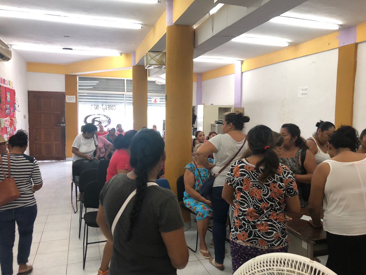 IEEJA_QROO's tweet photo. #LaFamiliaIEEAQROO #Cz06 #Cozumel da atención a #MAPOS; informar los servicios a beneficiarios #PROSPERA se realiza de 10:00 a 15:00 hr en oficinas con dirección Av. Pedro Joaquín Coldwell con calle 23 y 33 de la Col. San Miguel II. @CarlosJoaquin @CandyRaygoza @nitziarivera https://t.co/Ug6BM6huYM