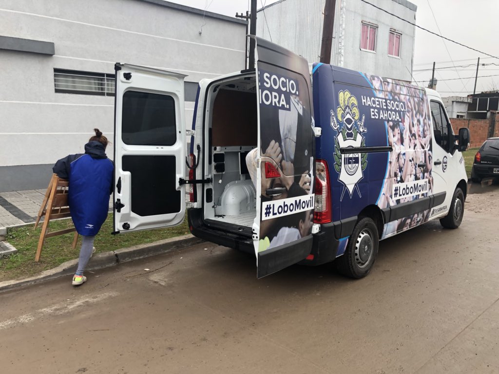 Un tripero se comunicó con @GimnasiaSocial para donar 2 camas, una familia tripera que se inundó, y tiene 5 chicos ya la recibió. Eso es Gimnasia !!! Dale Lobo