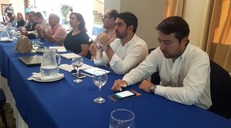 Metrolinea's tweet photo. #ElDato Con nuestra gerente, Laura Rodríguez, participamos en presentación de Política Pública y Financiamiento en Movilidad Urbana Sustentable,en encuentro ‘Retos y Oportunidades para la Movilidad Urbana en Colombia’,que organiza @PGN_COL @AsociacionSIMUS y @METROCALI #Pomus 🚌 https://t.co/ILhs9xV9L1