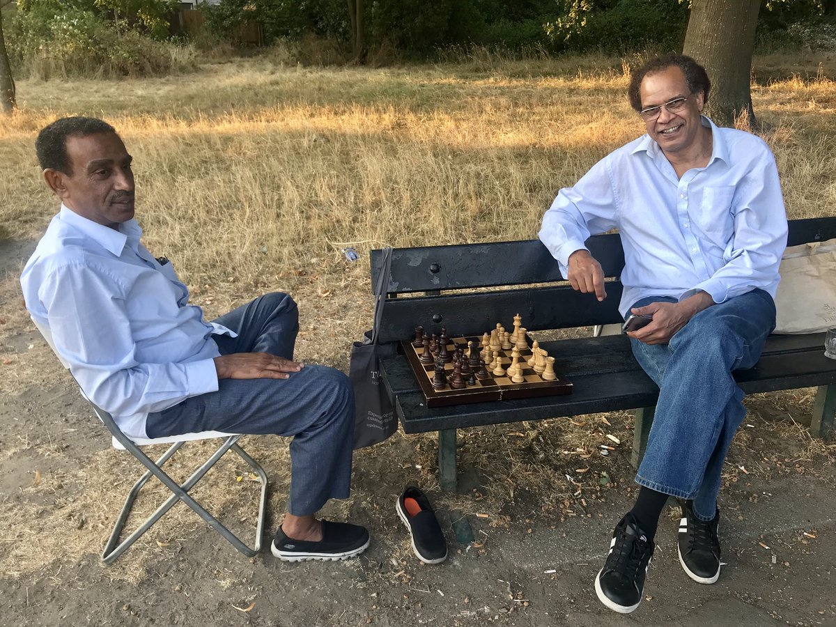 tootingnewsie's tweet image. Hassan &amp;amp; Azhari enjoying a game of chess in the peaceful surroundings of @TootingCommon this evening! They’re keen to start a local #Tooting chess club, suitable for players of all ages &amp;amp; experience. Anyone interested in joining, please email Azhari on azharybashir202@live.com