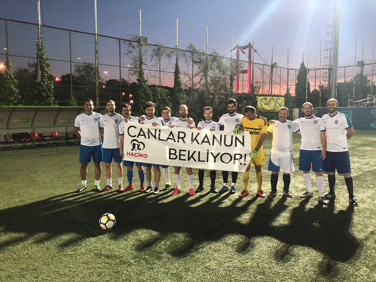 Hayvana şiddete son! Canlar kanun bekliyor! <a href="/gazozligi/">Gazoz Ligi</a> <a href="/hacikodernek/">Haçiko Derneği</a>