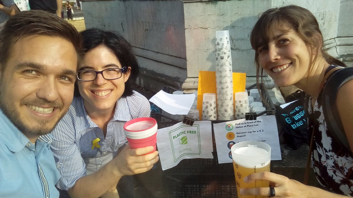 AriRodrigo's tweet photo. It was so inspiring to finally meet the people behind @PlasticFreePlux. Positive change is not only uplifting but also contagious. Thank you all for making it happen #PlasticFreeCommunities #PlasticPollution #SingleUsePlastic #InspirationalChange #PlasticStrategy #YoungLeaders https://t.co/Dwd9Gi5uKo
