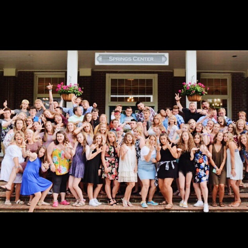 Sammysam7452's tweet photo. I found beautiful friendships, commited my life to God, and gained confidence. I love YoungLife and the people who make it happen.
#whyIYL https://t.co/3HqRoR1ehu