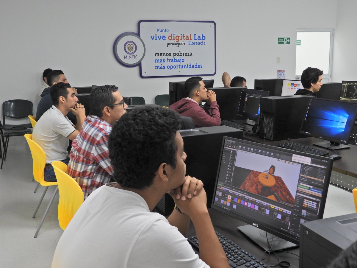 PVDLabFlorencia's tweet photo. Así se vive el Workshop en Nuevas tecnologías para la producción de contenidos digitales en el @PVDLabFlorencia con el apoyo del @pvdlabocana , postproducción audiovisual, manejo 360 y Desarrollo de videojuegos. @ViveLabs @Ministerio_TIC @JSebastianRozo @jrodriguezk @andresinpar https://t.co/1j6yEJXMaF