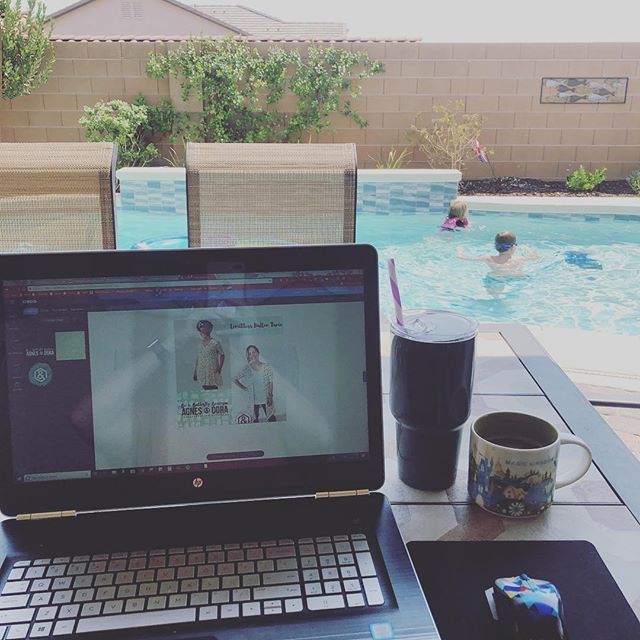 emskyrooney's tweet photo. When you have stuff to do and your kids want to swim you move your office outside... #outsideoffice #myviewtoday #nosplashing #beabutterfly #elizarose #lp #fiveisfun #nineisfine #momoftwo #vegasmama #vegaslocal #vegaslife #vegasmom #momlife #AgnesandDora… https://t.co/T5NwLopqxA https://t.co/Oy7h5hXNf7