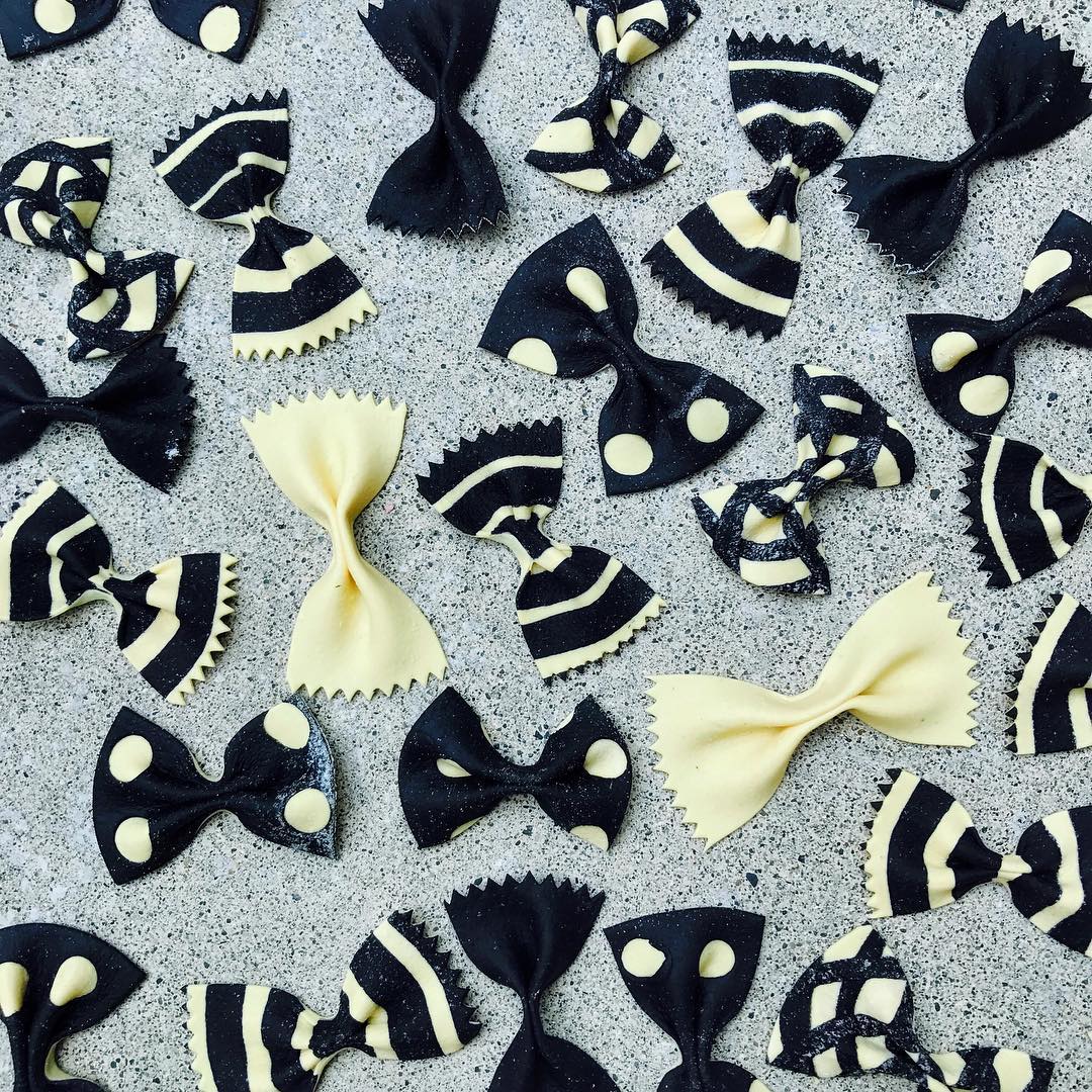 All-natural ingredients create a rainbow of colors in Linda Miller Nicholson’s playful pastas czed.eu/58vi #food #art