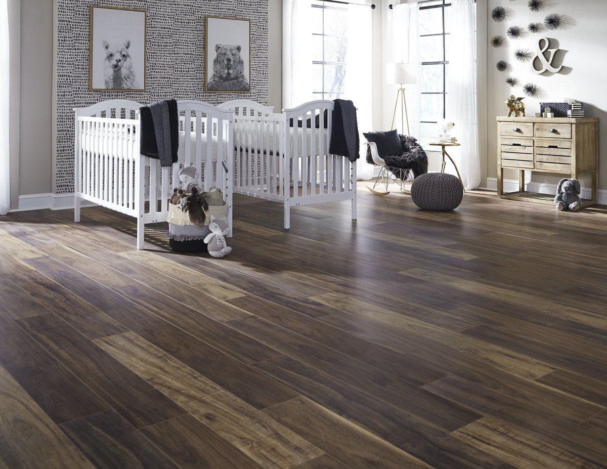 LLFlooring's tweet image. NEW ✱ Dream Home X2O Peruvian Acacia features soft toffee tones and lovely lines. This water-resistant laminate is teeming with #charm and full of warmth. Shop this style: ow.ly/fehe30kZyMV | Pick up free samples at your local store: ow.ly/JP1J30hBmYg