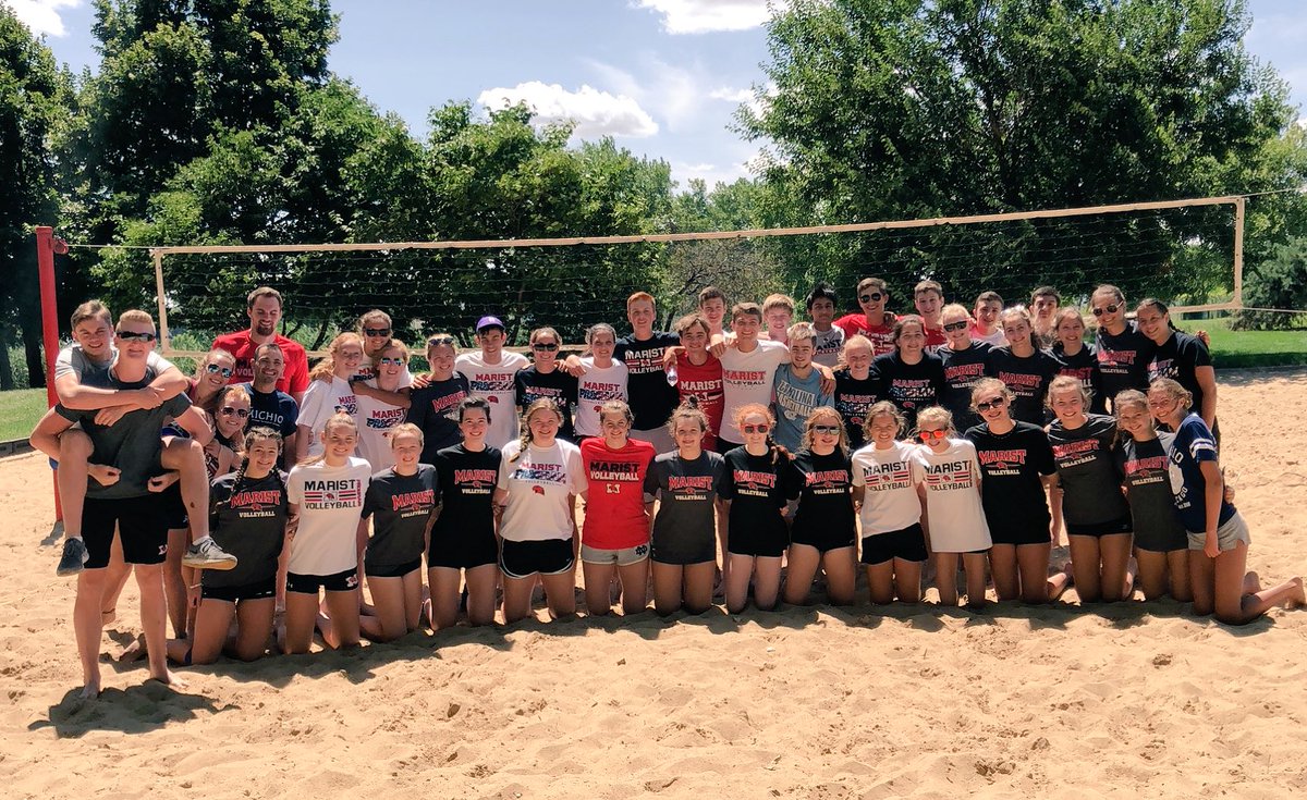 RedHawkVB's tweet photo. Welcome to the 6th Annual Program Summer BBQ! The #SeniorSquad keeps the tradition alive winning the 6s Class challenge! #ProgramSummer😎💯 https://t.co/6wAVtQJu77