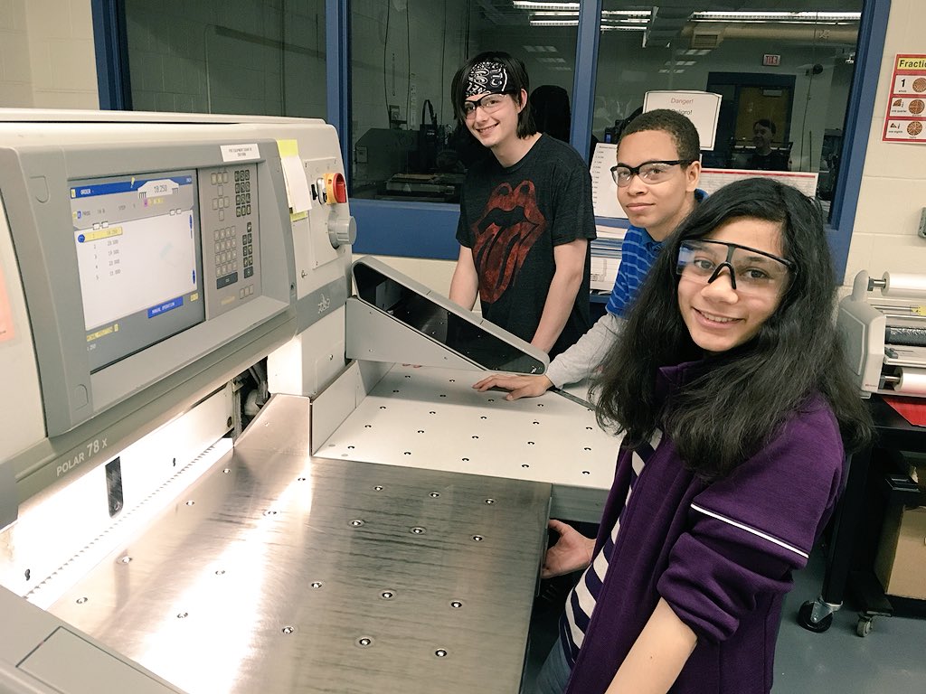 LehighCTI's tweet image. School’s out for summer, but LCTI student interns are hard at work helping staff prep for another year of learning! They’re assisting w/print services, landscaping, maintenance &amp;amp; more while earning paychecks &amp;amp; gaining valuable experience. #PASummerInterns #NationalInternDay