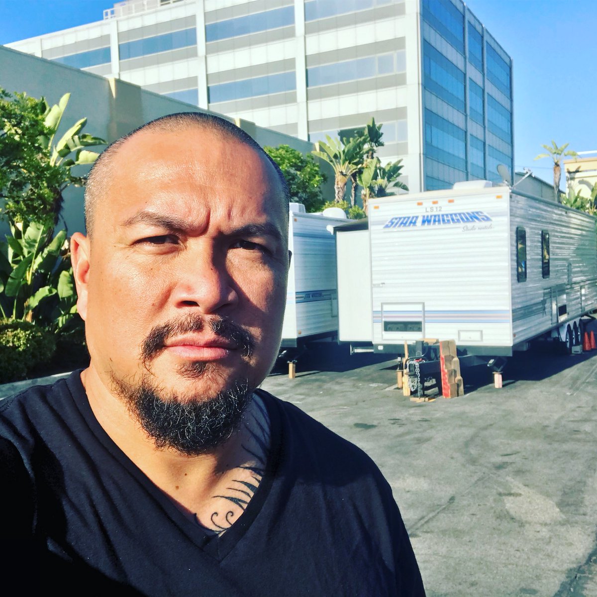 “Your dreams and goals are supposed to be scary. If you’re not worried, if you’re not fearful of failure, you’re not dreaming big enough.”  #lifeofanactor #actor #athlete #movies #tv #hustle #grind #repeat #neverquit #striveforgreatness #LA #Hollywood #NewYork #beastmode #savage