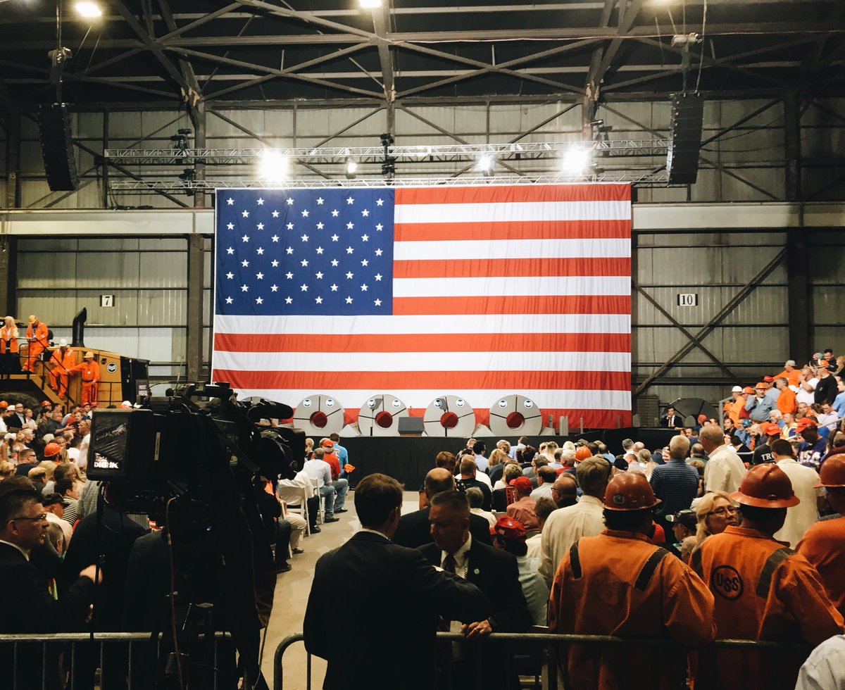 ecogden2's tweet photo. President Trump should be arriving very soon. @HOIABC_News @25NewsWEEK https://t.co/5Z66S5j2NH