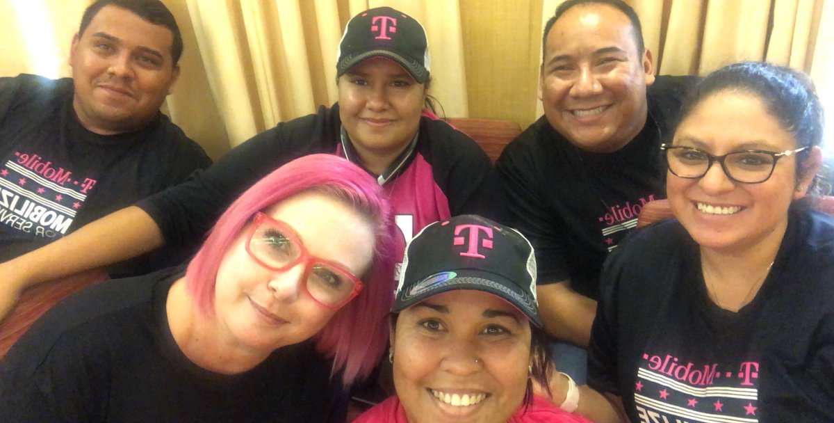 shoegirl687's tweet photo. #LubbockLeaders #GpGoingPlaces #GPLeaderReady #GPmobile #westtexas BEST TEAM EVER!!! https://t.co/QTQNihvjmP