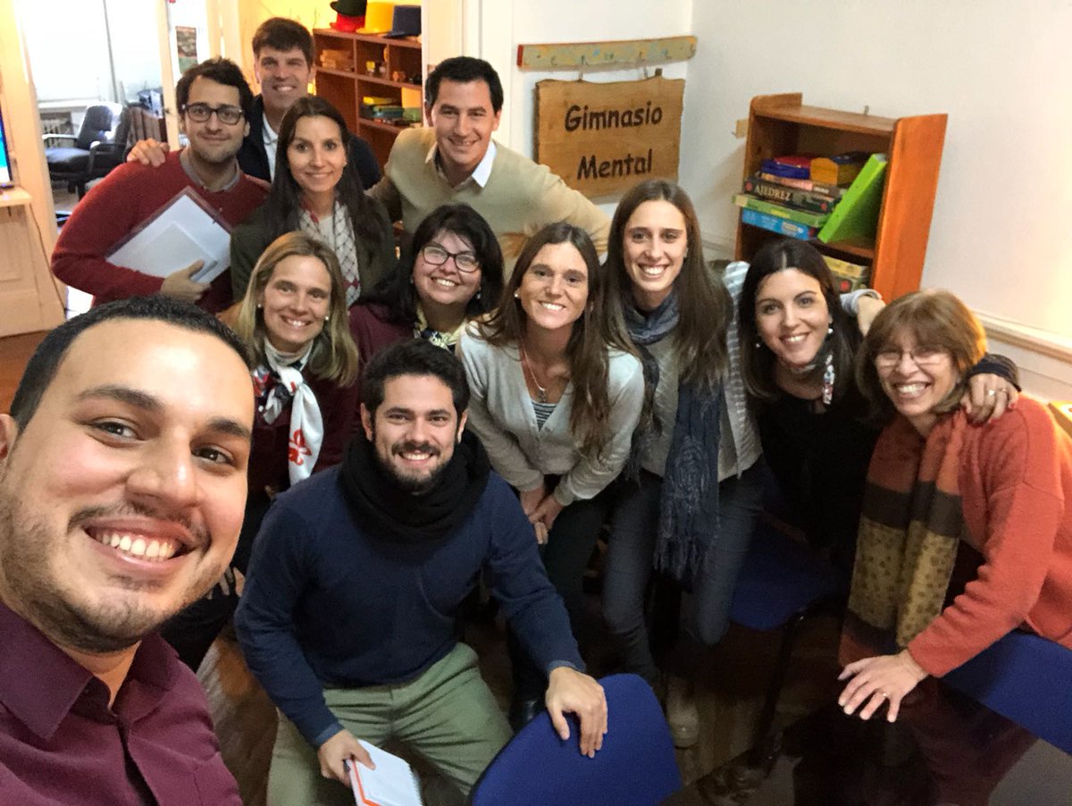 eseceuy's tweet photo. El equipo ESECE comenzó a asistir al Taller : "Disrupción como propuesta de valor" donde nos recibieron Débora y Agustina. 
De esta forma, continuamos integrando nuevas herramientas para pensar fuera de la caja :)

#ESECE #ElClubagencia #Taller #Disrupción  #Comunicaciónactiva https://t.co/GWajoFI8Tn