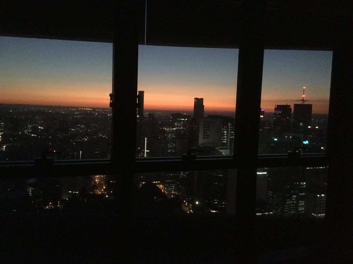 DevineDrKaren's tweet photo. Sunrise in Brisbane #ipsa2018 https://t.co/FzQHbe4NJH