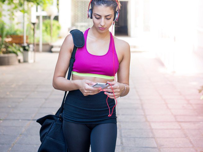 Compete2Beat's tweet photo. Working out on your lunch break: yay or nay?
Here's how one woman does it. Via @SELFmagazine https://t.co/4rdxhwGDhY
#lunchworkouts #workouttips #workingoutatwork https://t.co/JaUa0RZrOm