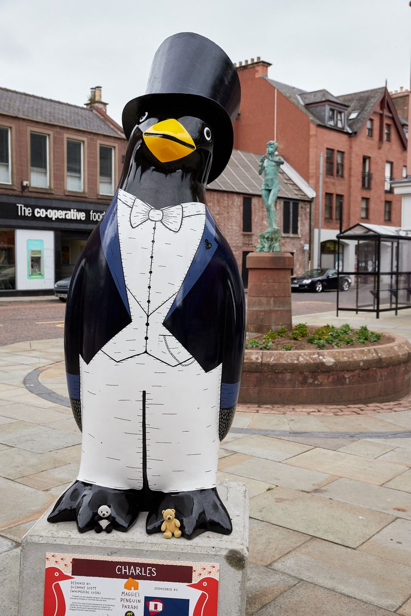 Joint award for the best dressed Penguins goes to Charles by <a href="/WhimSicALLusH/">🌿 WhimSicAL LusH 🌿</a> and Lord P.N.Guin by Graham D. Farquhar