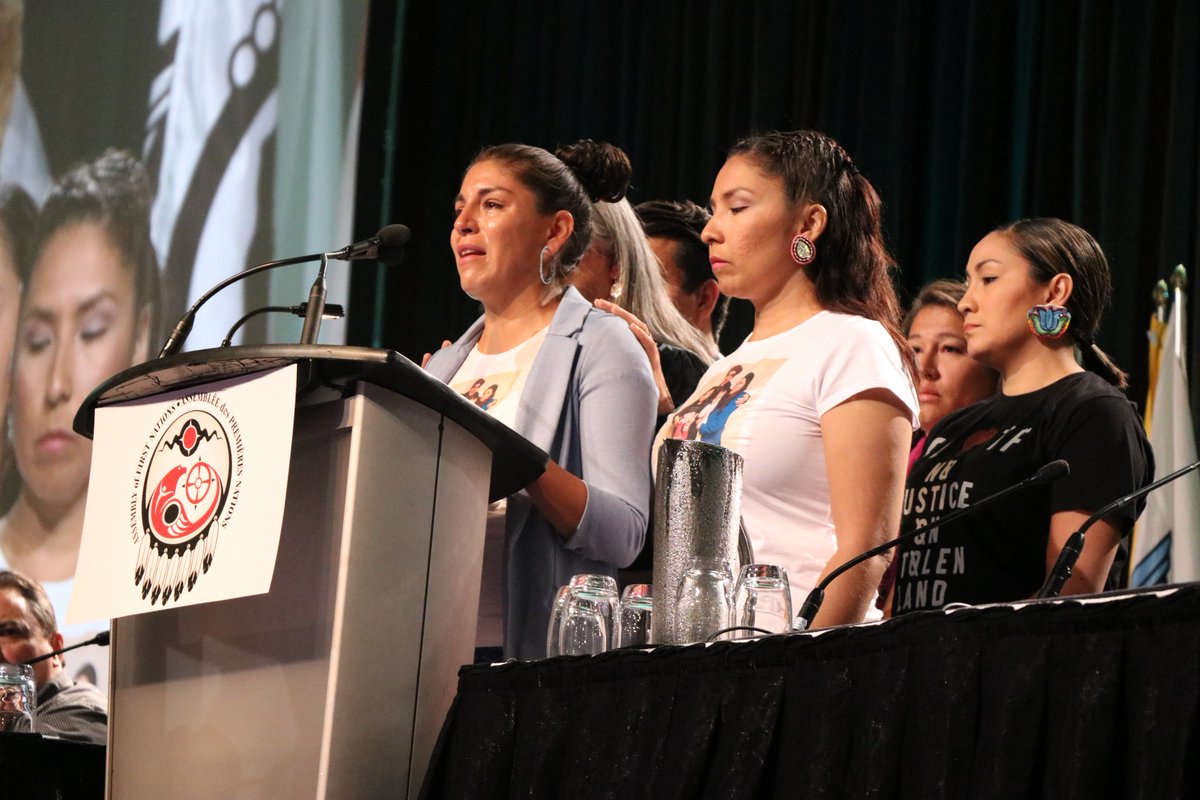 pieglue's tweet photo. Powerful speeches here this morning when families of Colten Boushie and Jon Styres spoke to the AFN, asking them to help advocate and make changes to the Canadian justice system. Crowd gave them a standing ovation after they spoke. #cdnpoli #justice https://t.co/v08yj8ShX0