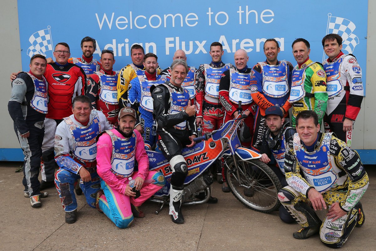 69_simo's tweet photo. Really enjoyable day with @adrianflux and @carlfogarty at the @adrianfluxarena . Brilliant bunch in 30 degree heat #speedway https://t.co/vAh9Xs2FA3