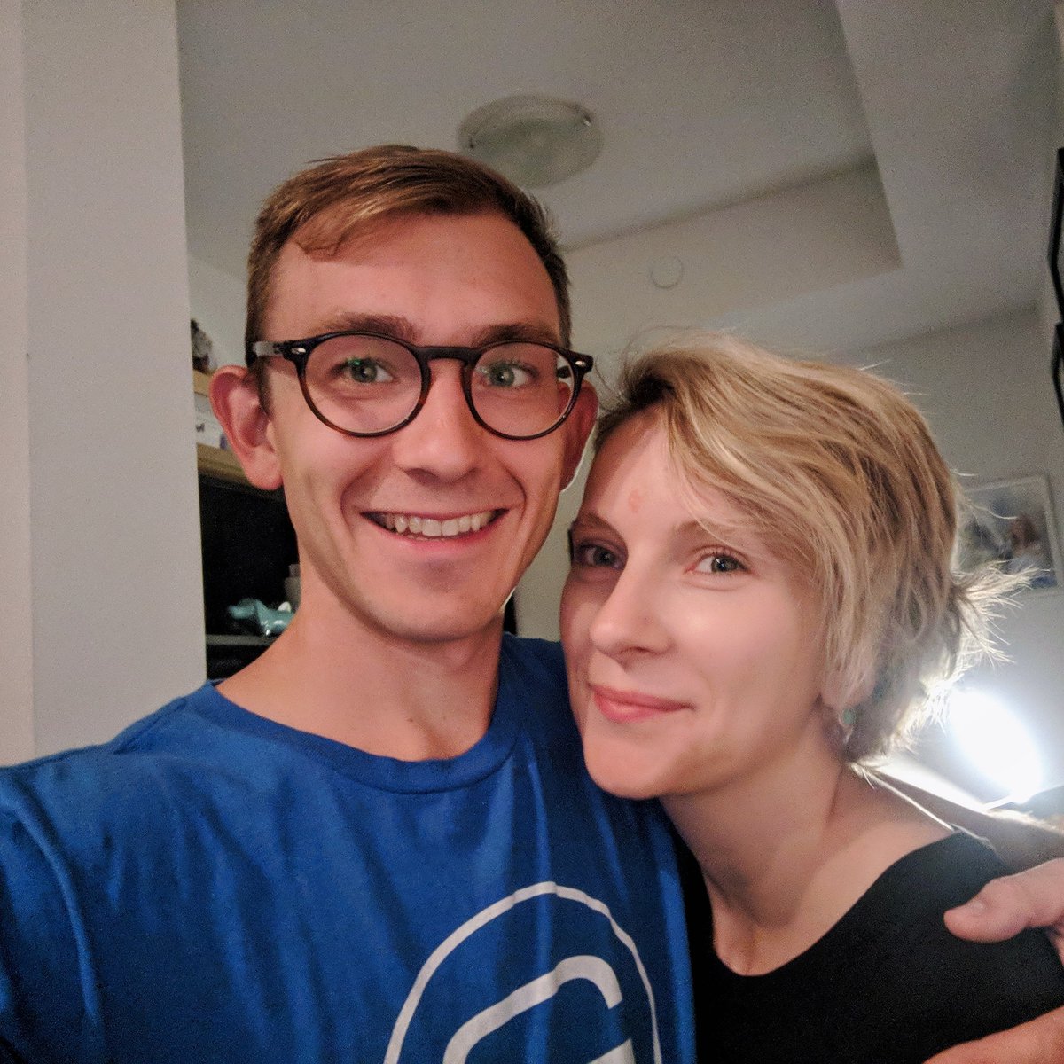 galaxycreative7's tweet photo. Giving this girl lots of hugs before she leaves tomorrow to Belarus for a week. 💙 https://t.co/1vOxH8cMvd