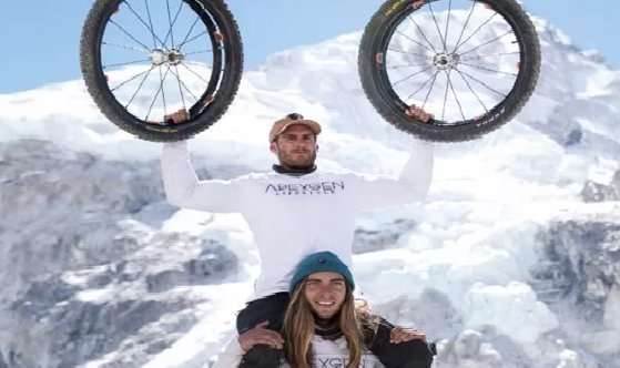 SarahFWriter's tweet image. Incredible story of Aussie #mateship Scott uses a wheelchair, but that wasn't going to stop him climbing on #Everest. So he used his hands, and some help from his best mate Matt bit.ly/2uTV6Lh #friendshipgoals #climbing