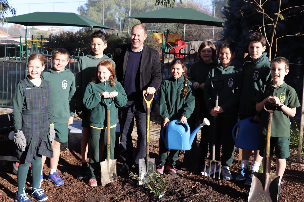 JoshFrydenberg's tweet photo. Wonderful morning planting a tree with the environment captains & team from @AuburnPS for National School Tree Day. Thanks to @toyota_aus @planetark for the beautiful Australian native bottlebrush π³π±πΏ #ntd2018 #SchoolTreeDay https://t.co/wjW1SAymvy