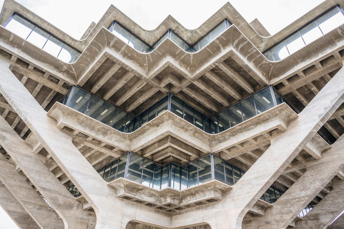 UCSD_Commons's tweet image. Congrats to Geisel Library for making Getty Images&apos; list of the world’s most beautiful libraries! We&apos;re honored to have space in this iconic structure. goo.gl/ghn6Uj #ucsandiego #geisellibrary @ucsdlibrary