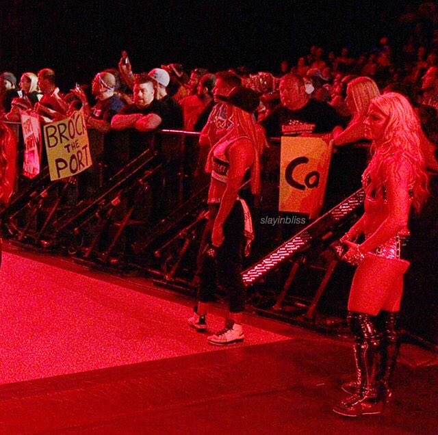 blissarchive's tweet photo. 2 years ago 💕 ( 📷: @slayinbliss ) https://t.co/vUYx87XvEp